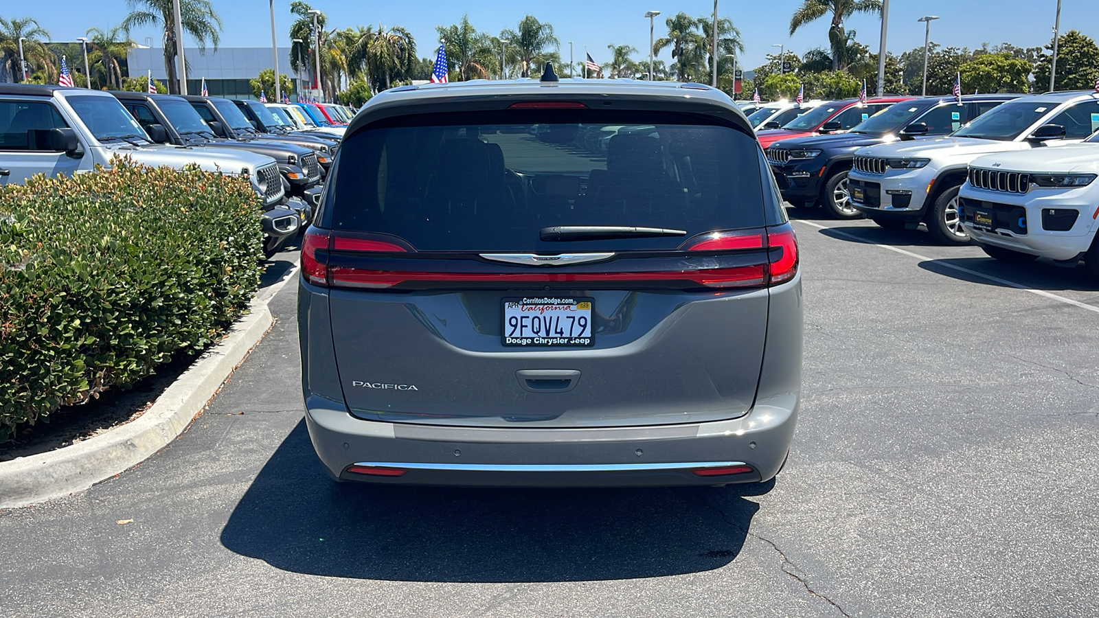 2023 Chrysler Pacifica Touring L 5