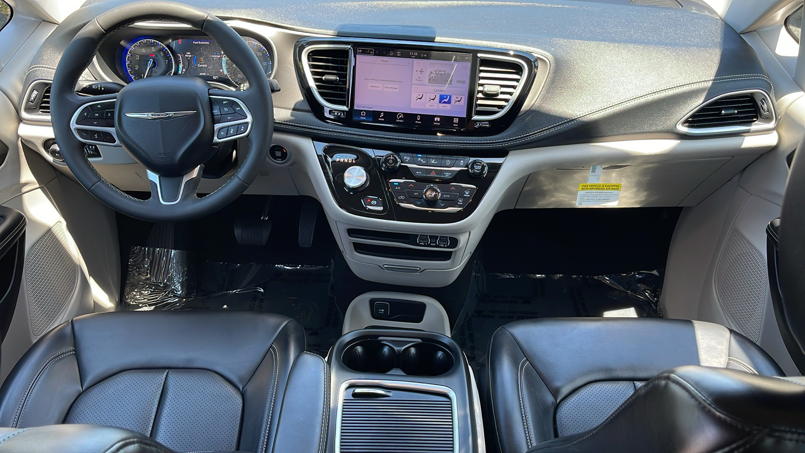 2023 Chrysler Pacifica Touring L 13