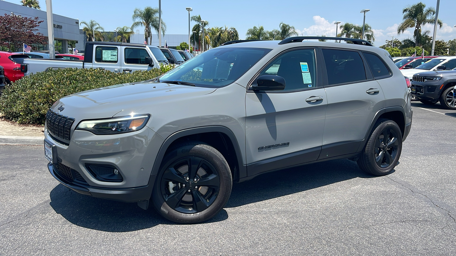 2023 Jeep Cherokee Altitude Lux 1