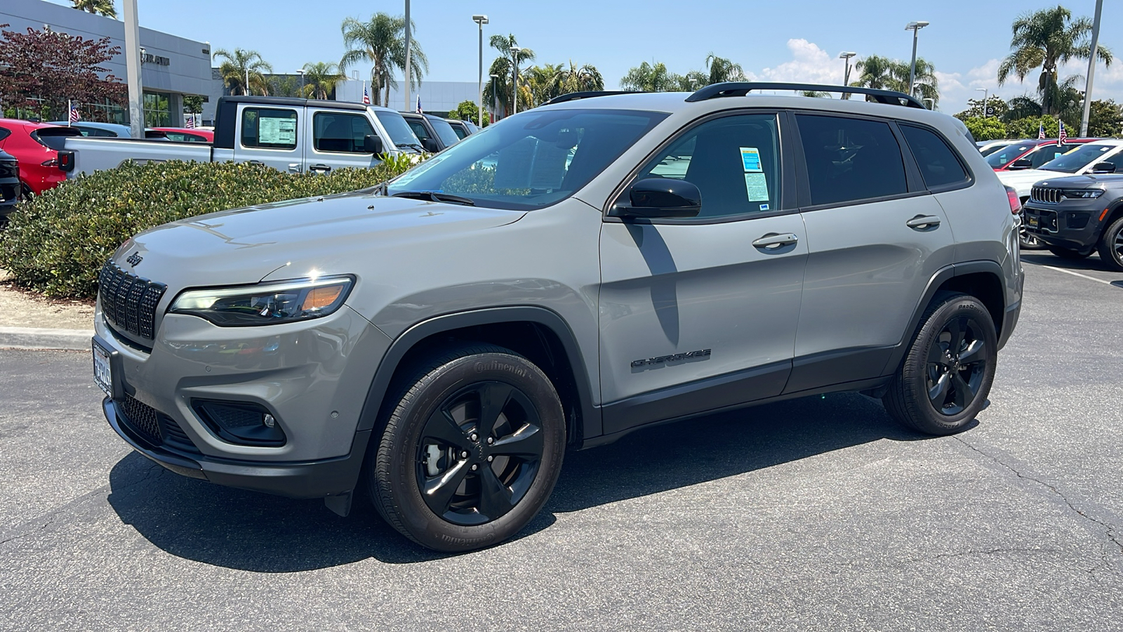 2023 Jeep Cherokee Altitude Lux 2