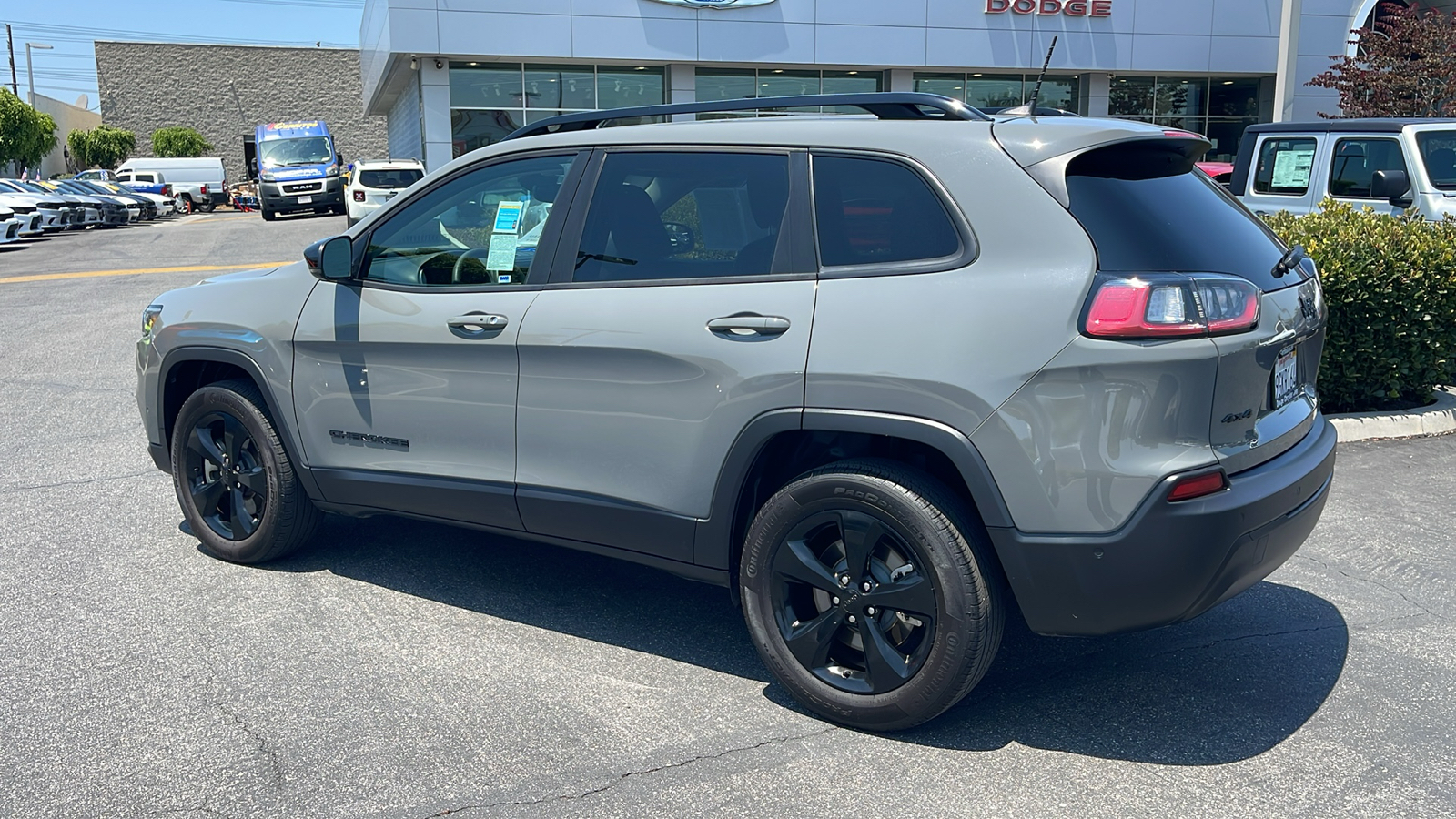 2023 Jeep Cherokee Altitude Lux 4