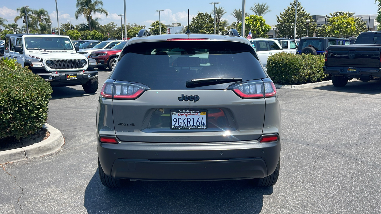 2023 Jeep Cherokee Altitude Lux 5