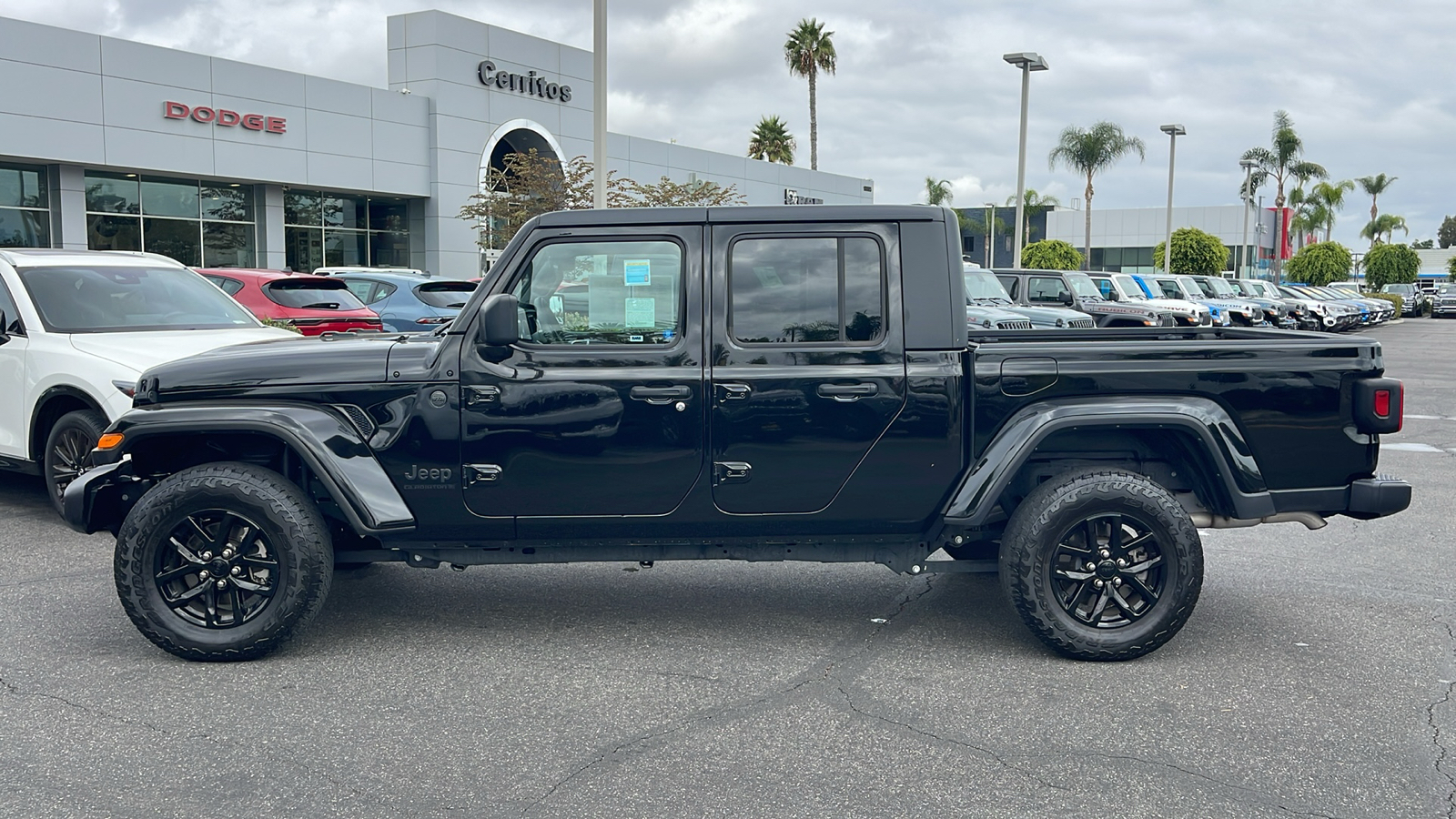 2023 Jeep Gladiator Sport S 3