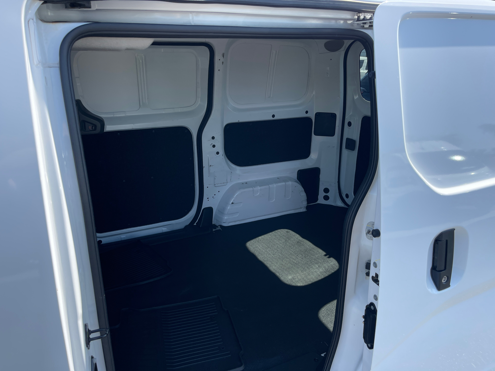 2019 Nissan NV200 Compact Cargo S 11