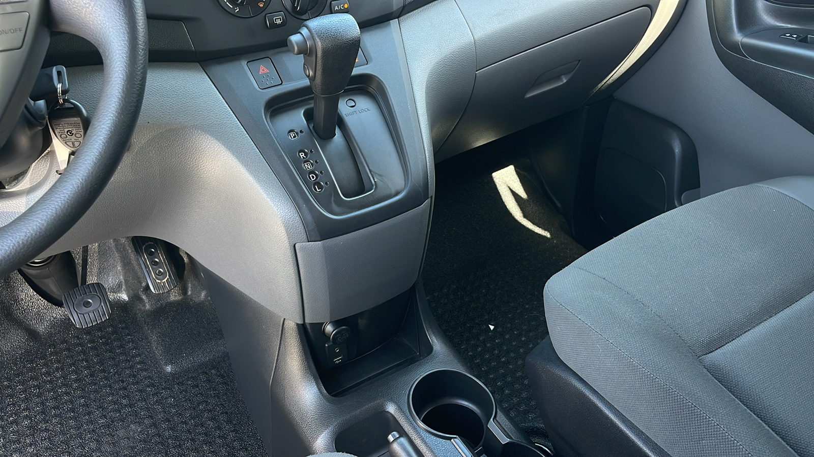 2019 Nissan NV200 Compact Cargo S 17