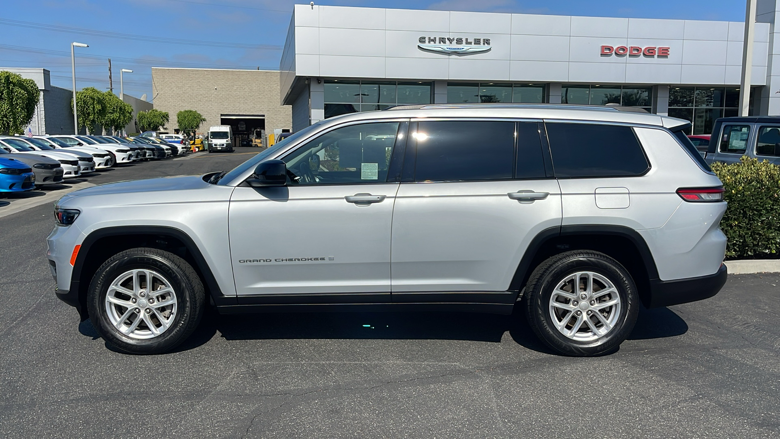 2021 Jeep Grand Cherokee L Laredo 3