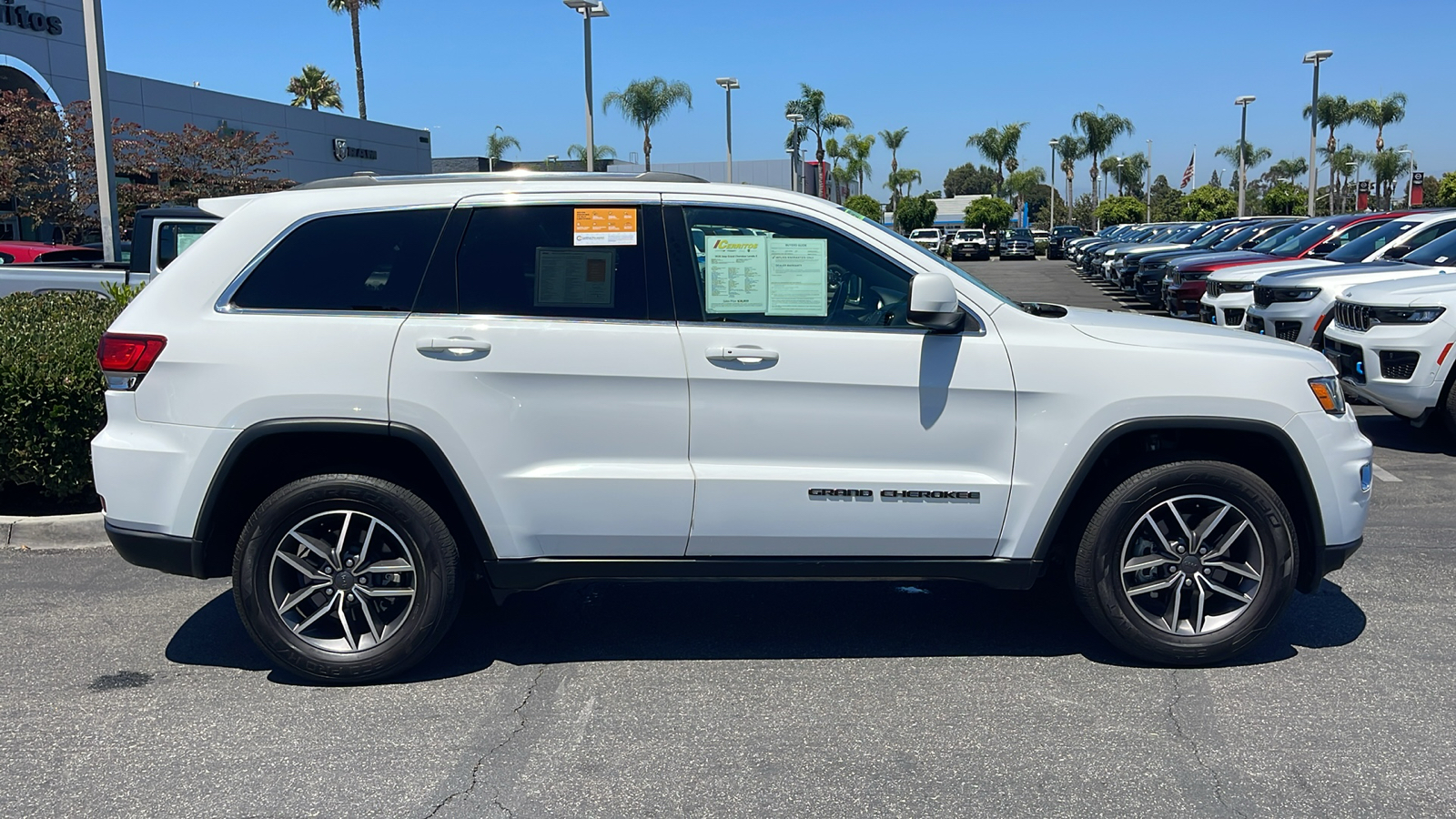 2020 Jeep Grand Cherokee Laredo E 7