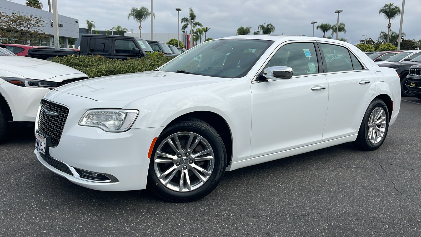 2017 Chrysler 300 300C 1