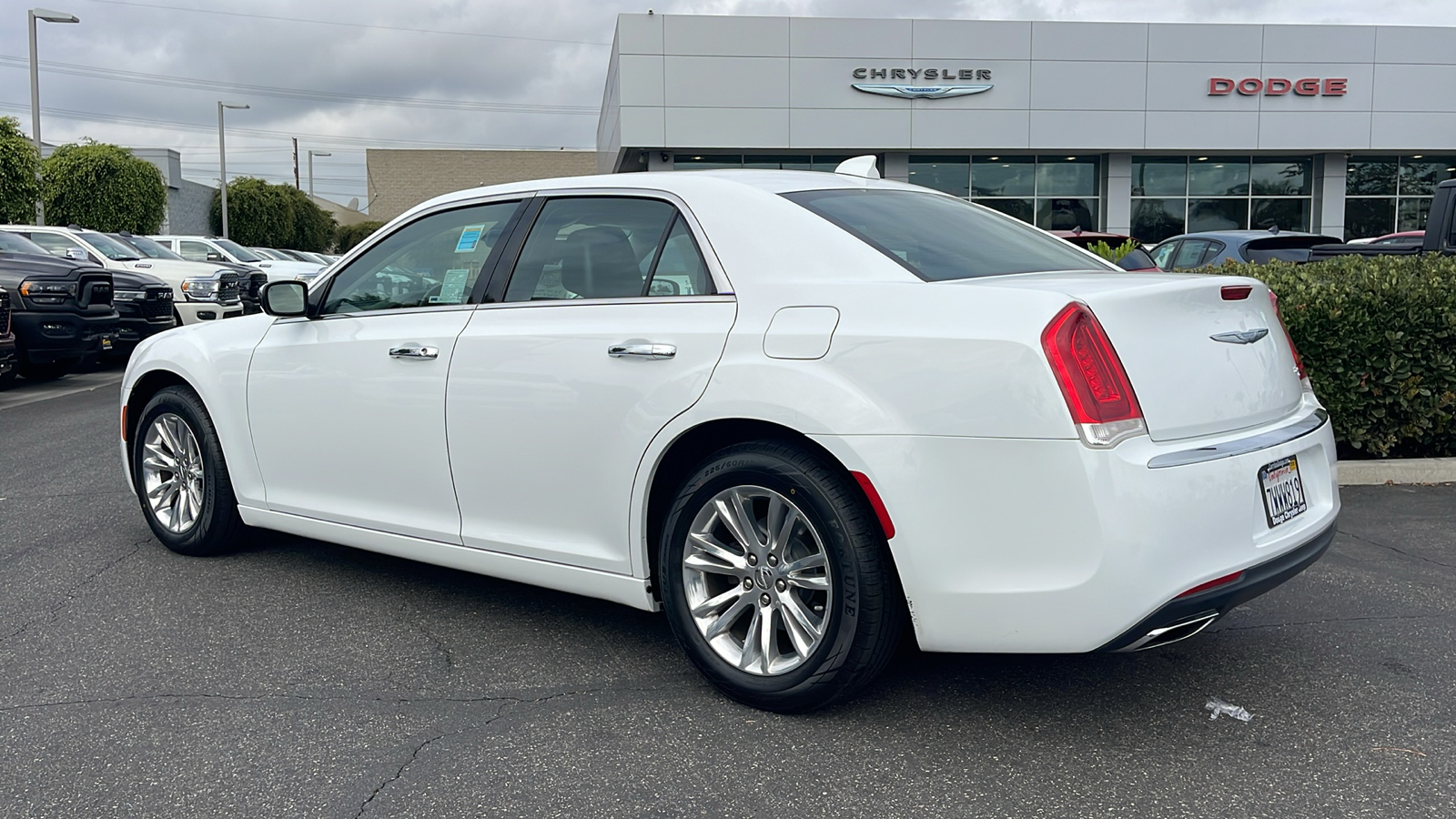 2017 Chrysler 300 300C 4