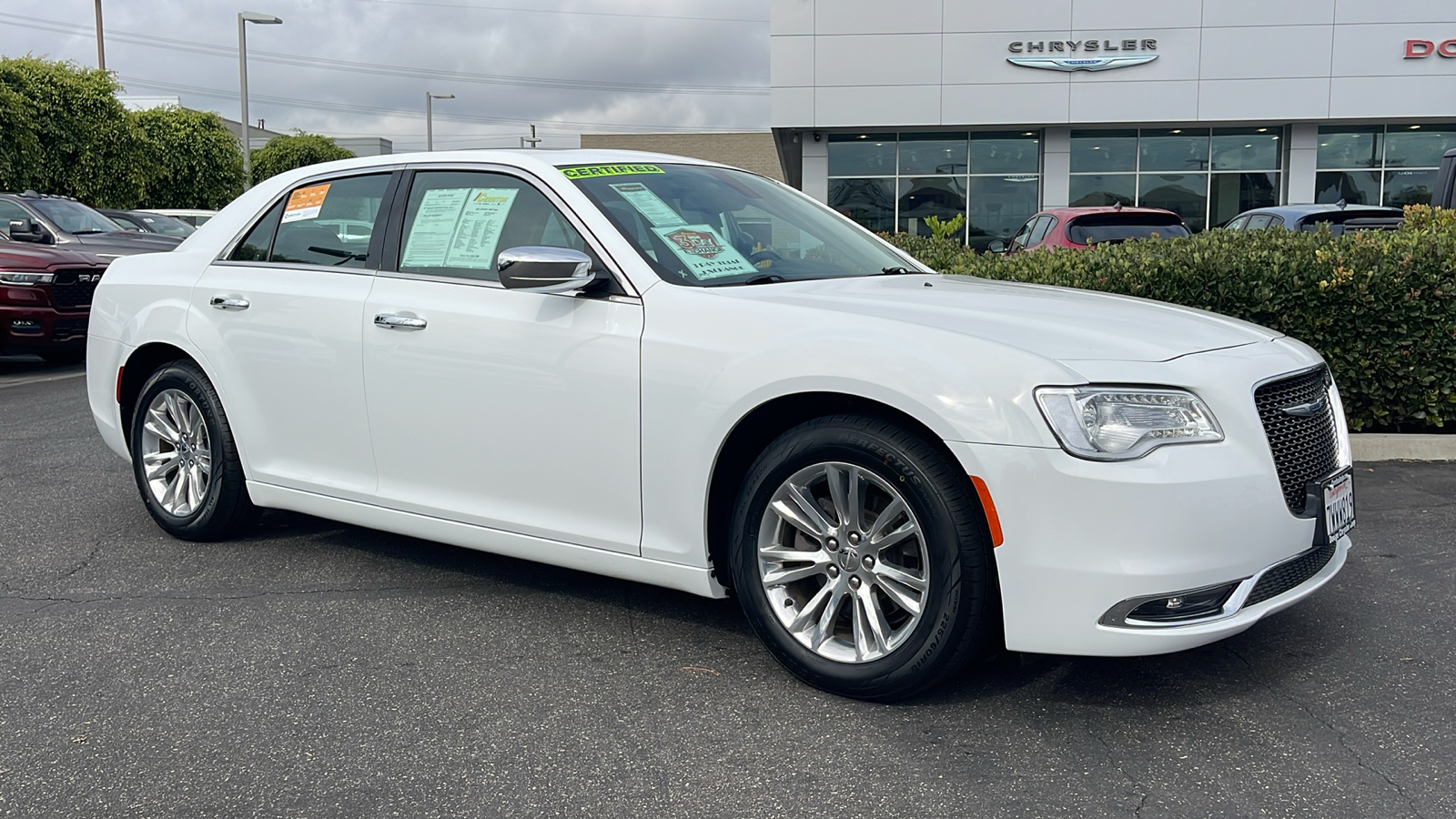 2017 Chrysler 300 300C 8