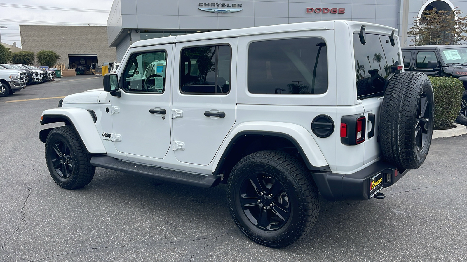 2022 Jeep Wrangler Unlimited Sahara Altitude 4