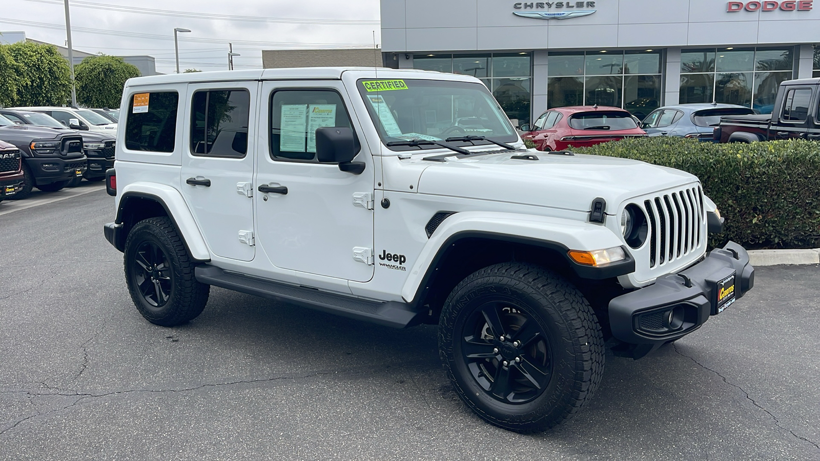 2022 Jeep Wrangler Unlimited Sahara Altitude 8