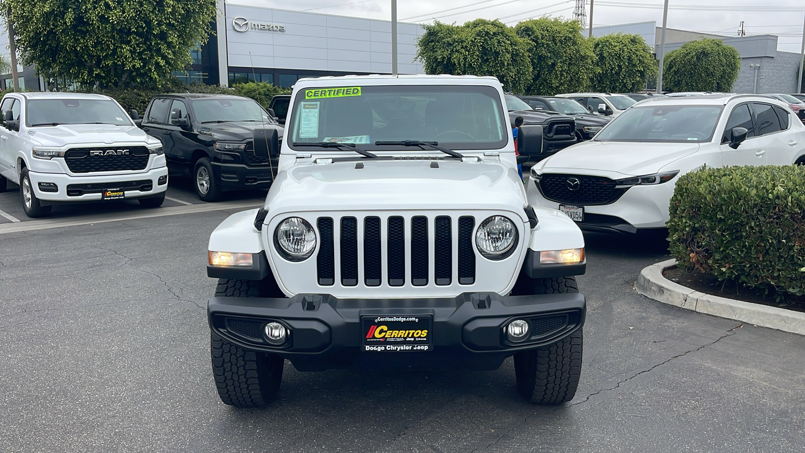 2022 Jeep Wrangler Unlimited Sahara Altitude 9