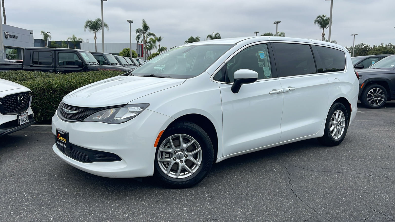 2022 Chrysler Voyager LX 1