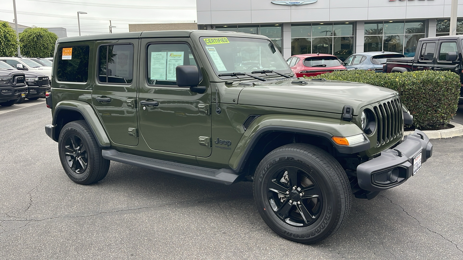 2020 Jeep Wrangler Unlimited Sahara Altitude 8