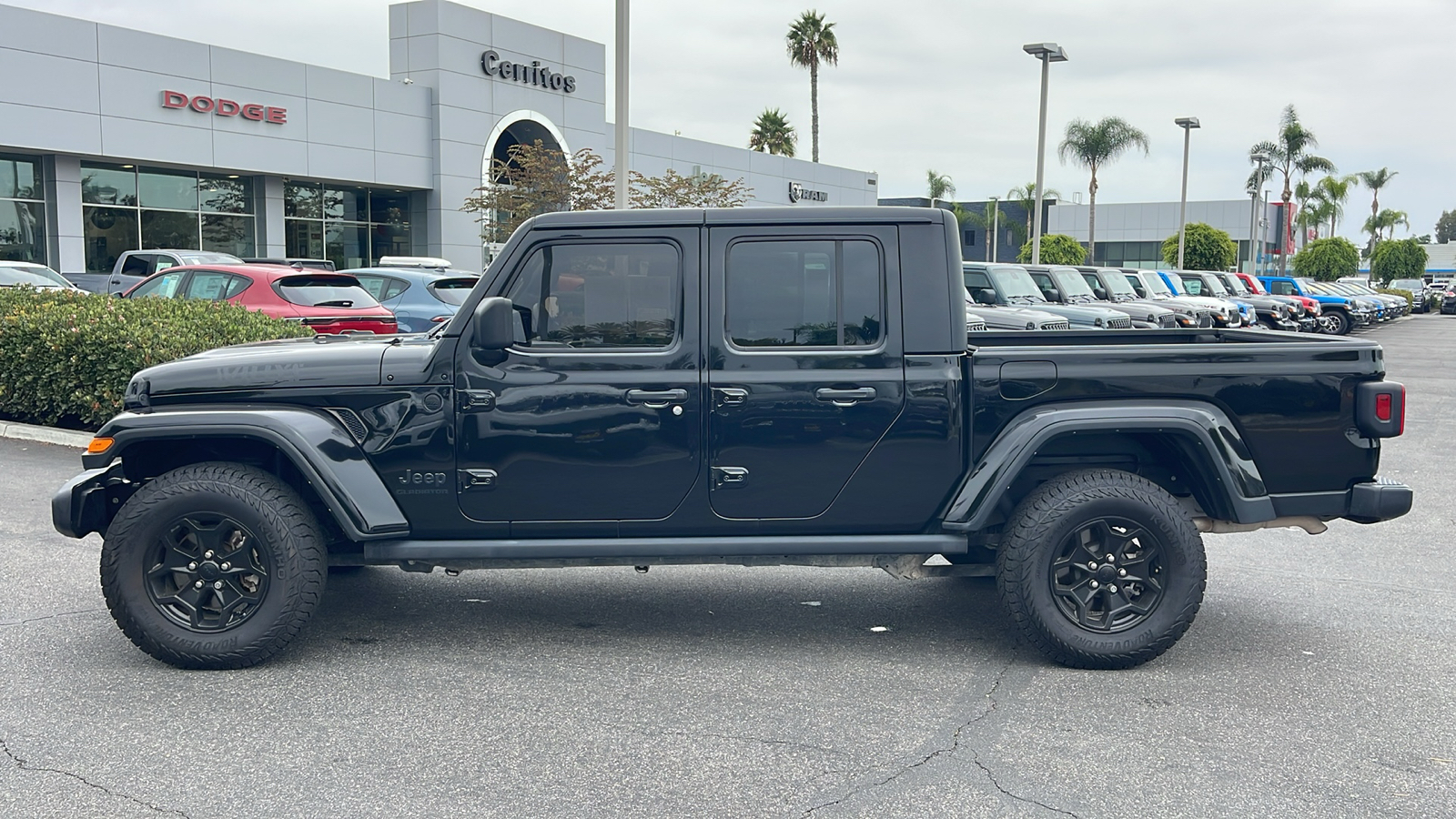 2021 Jeep Gladiator Willys Sport 3