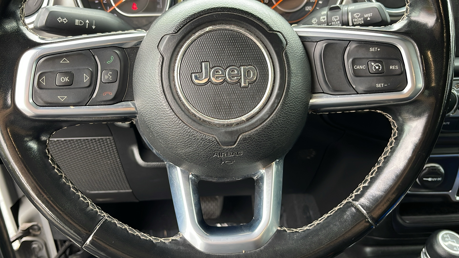 2020 Jeep Wrangler Unlimited Sahara 18