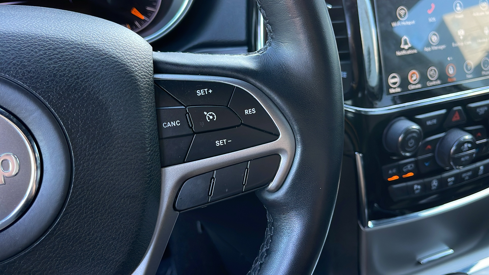 2021 Jeep Grand Cherokee Laredo X 19