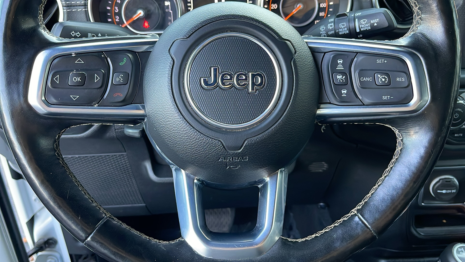 2020 Jeep Wrangler Unlimited Sahara 18