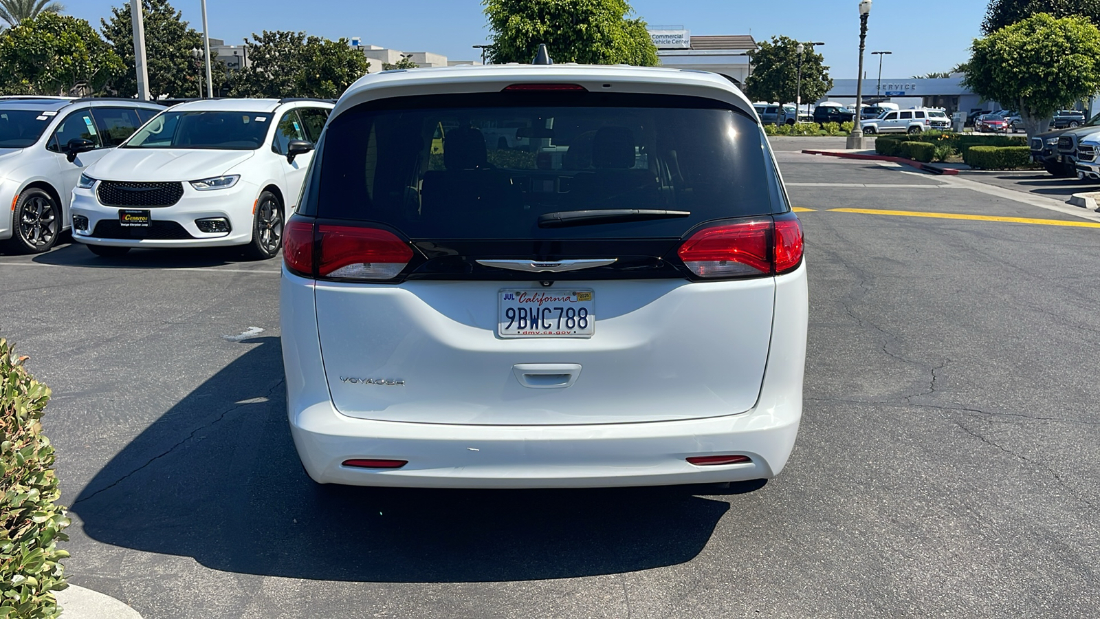 2022 Chrysler Voyager LX 5