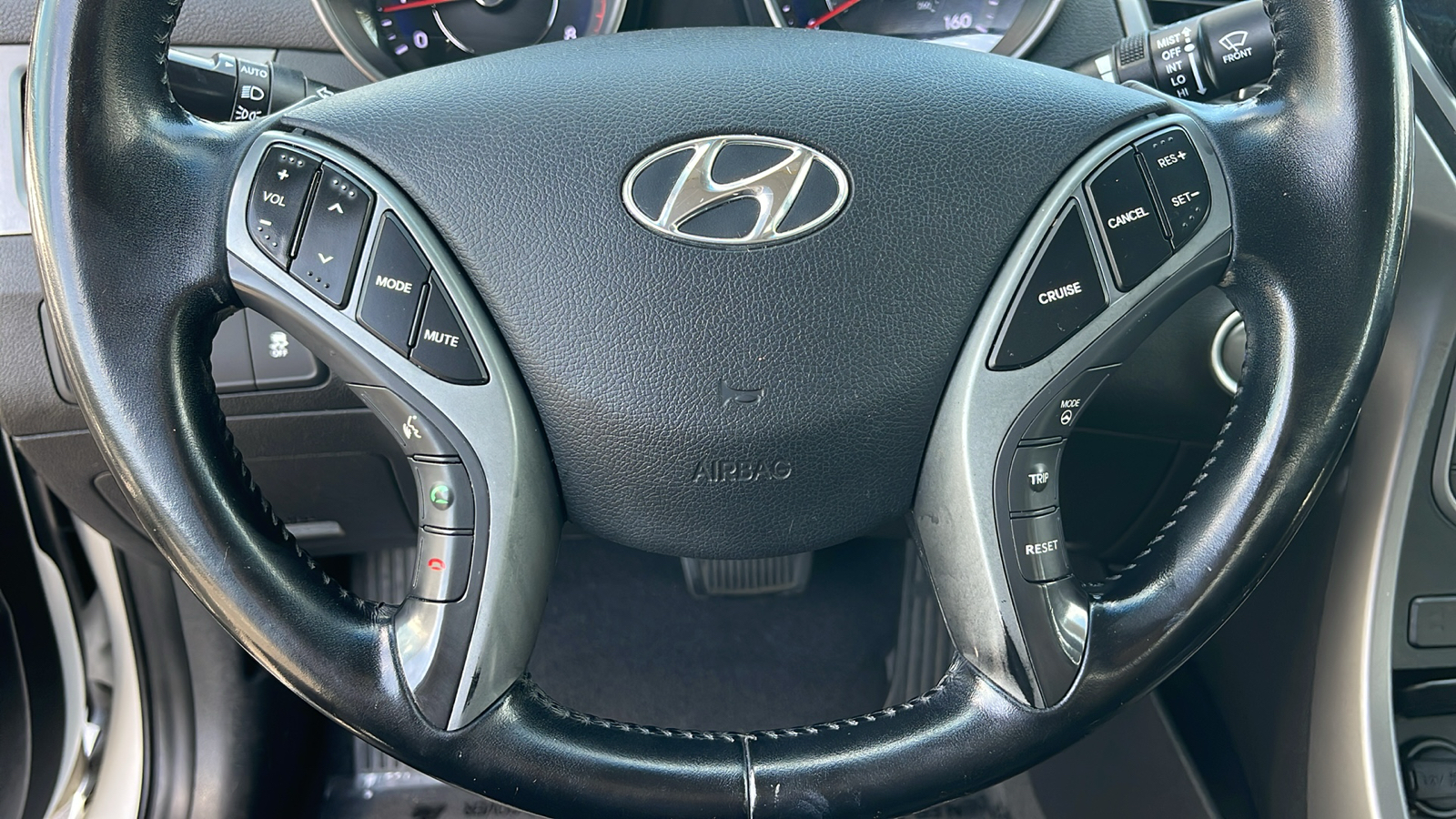 2016 Hyundai Elantra Limited 18