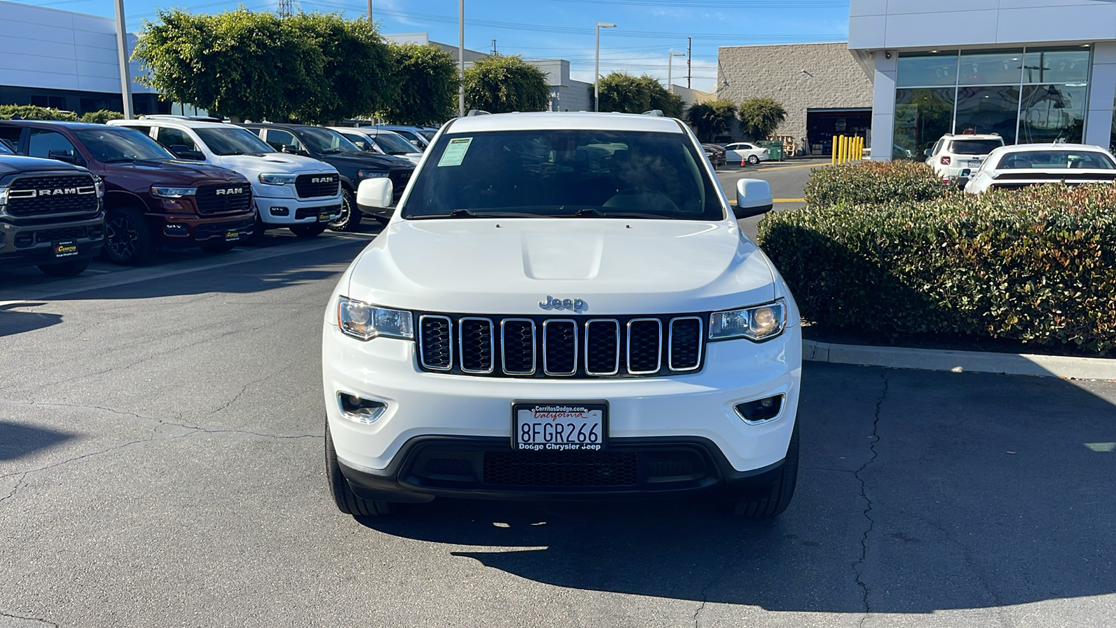 2018 Jeep Grand Cherokee Laredo E 9