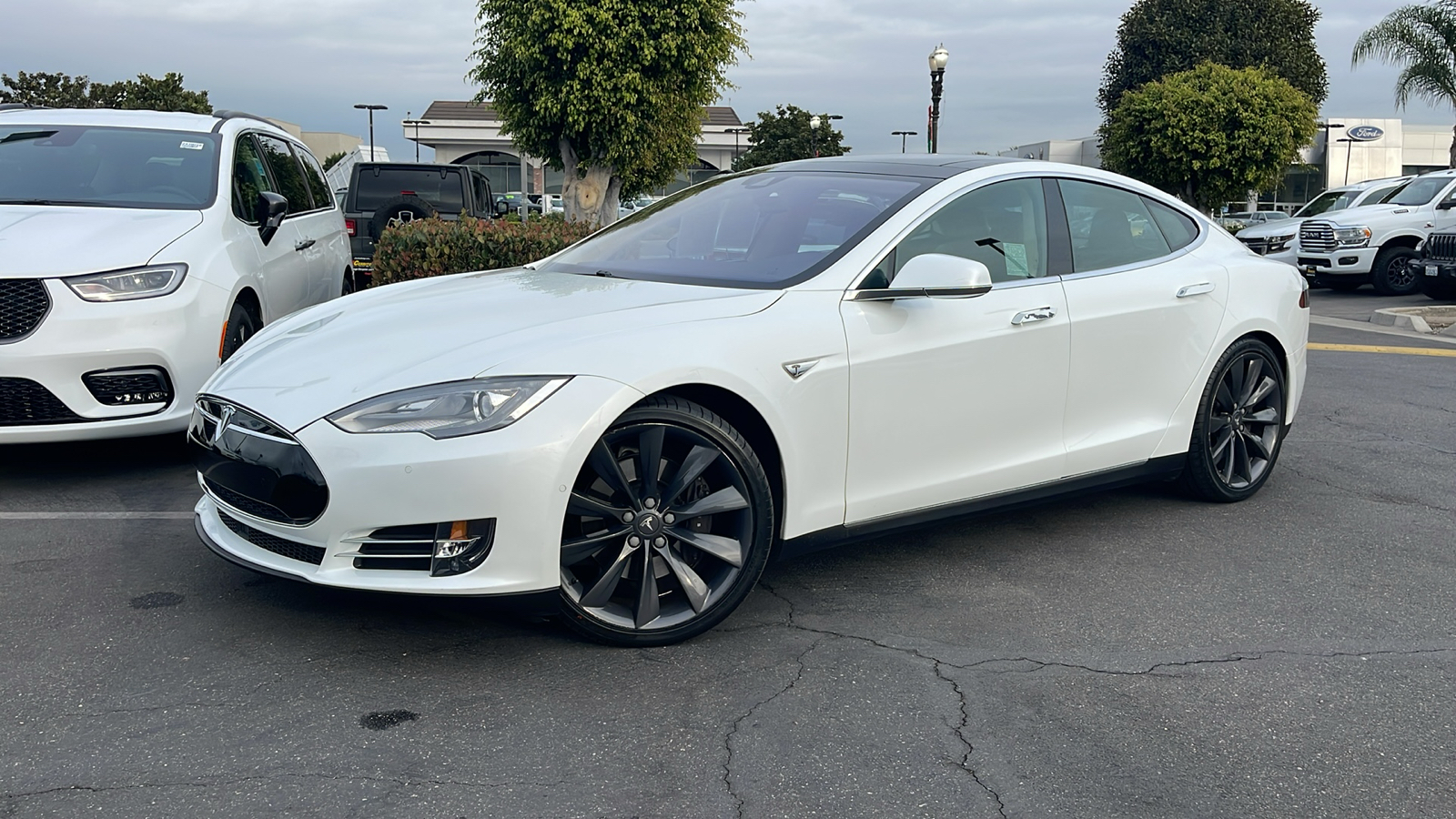 2016 Tesla Model S 90D 1