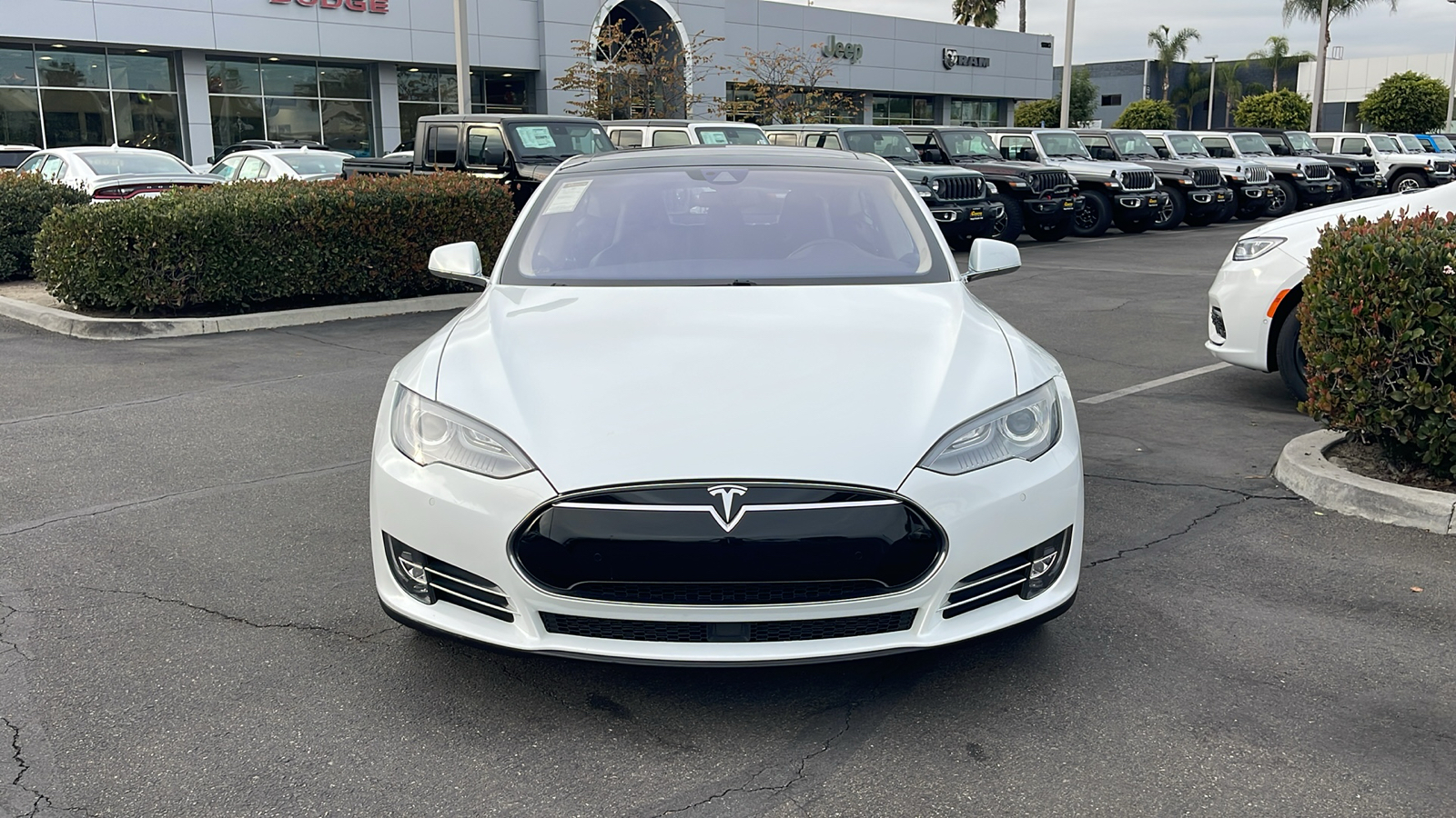 2016 Tesla Model S 90D 9