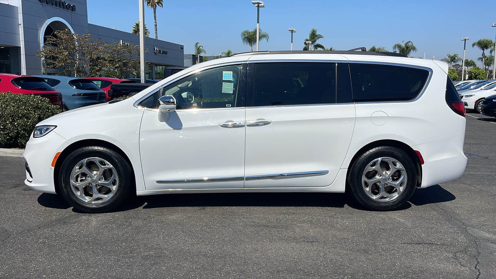 2022 Chrysler Pacifica Limited 3