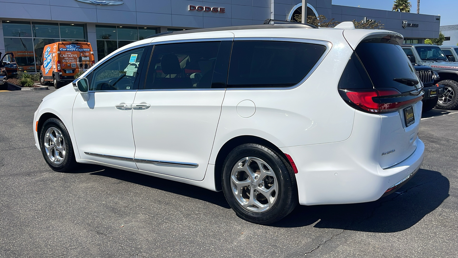 2022 Chrysler Pacifica Limited 4