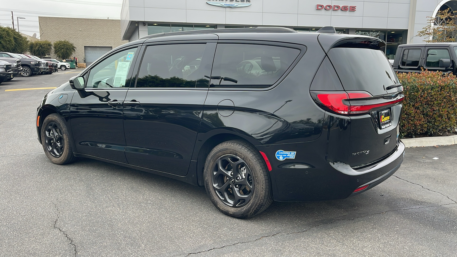 2021 Chrysler Pacifica Hybrid Touring L 4