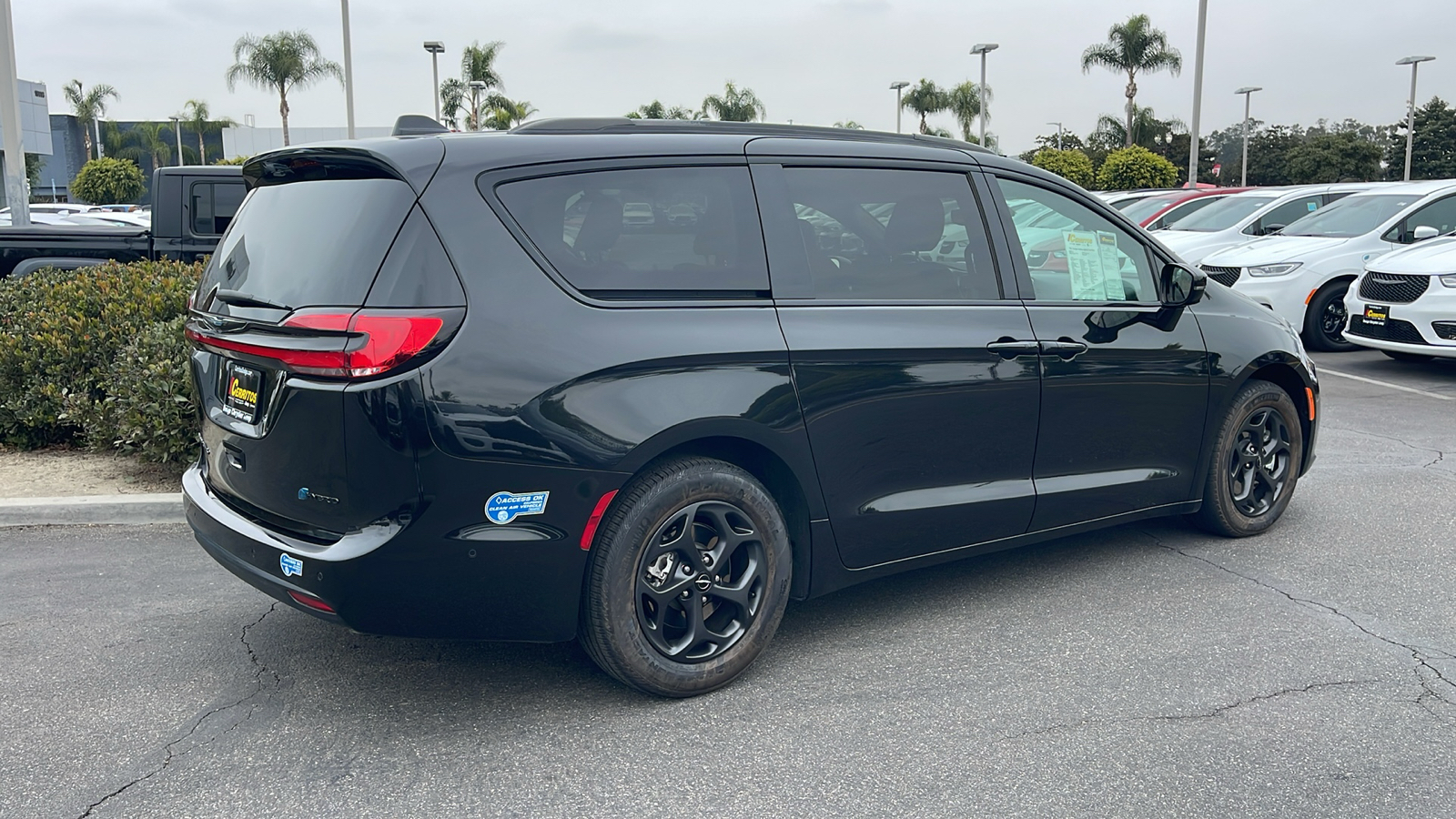 2021 Chrysler Pacifica Hybrid Touring L 6