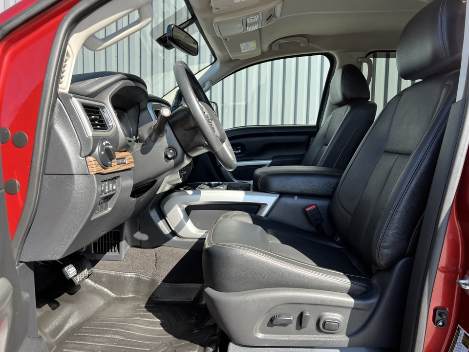 2019 Nissan Titan XD SL 4