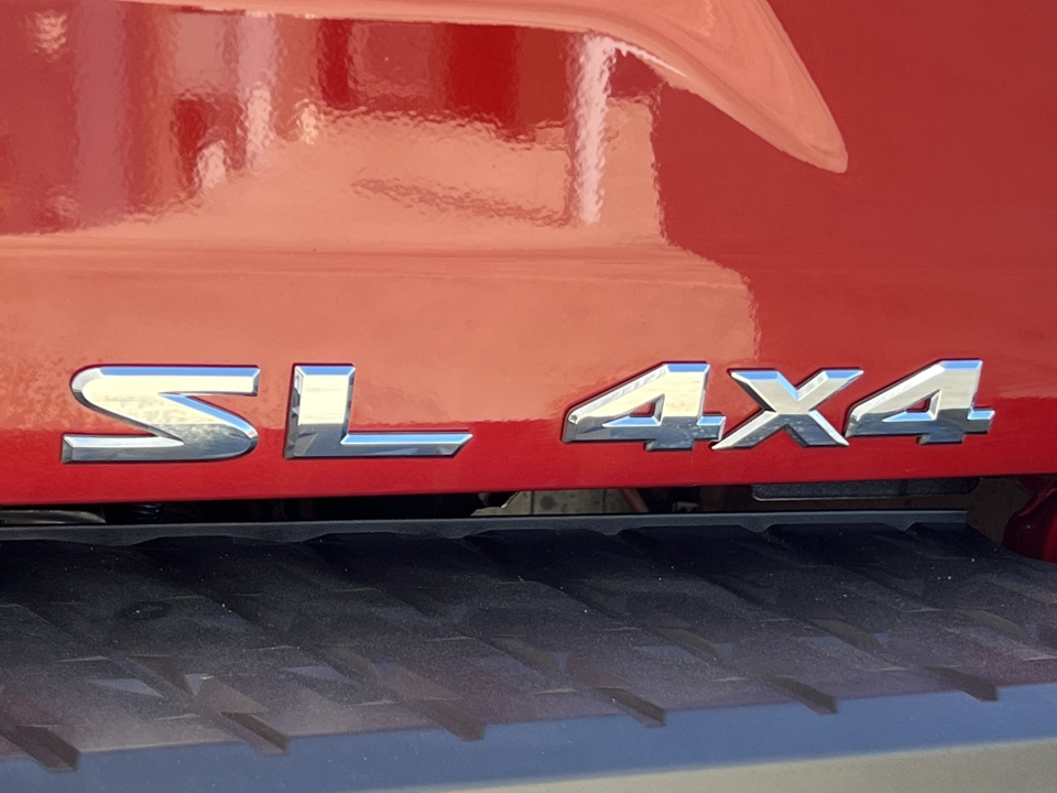 2019 Nissan Titan XD SL 14