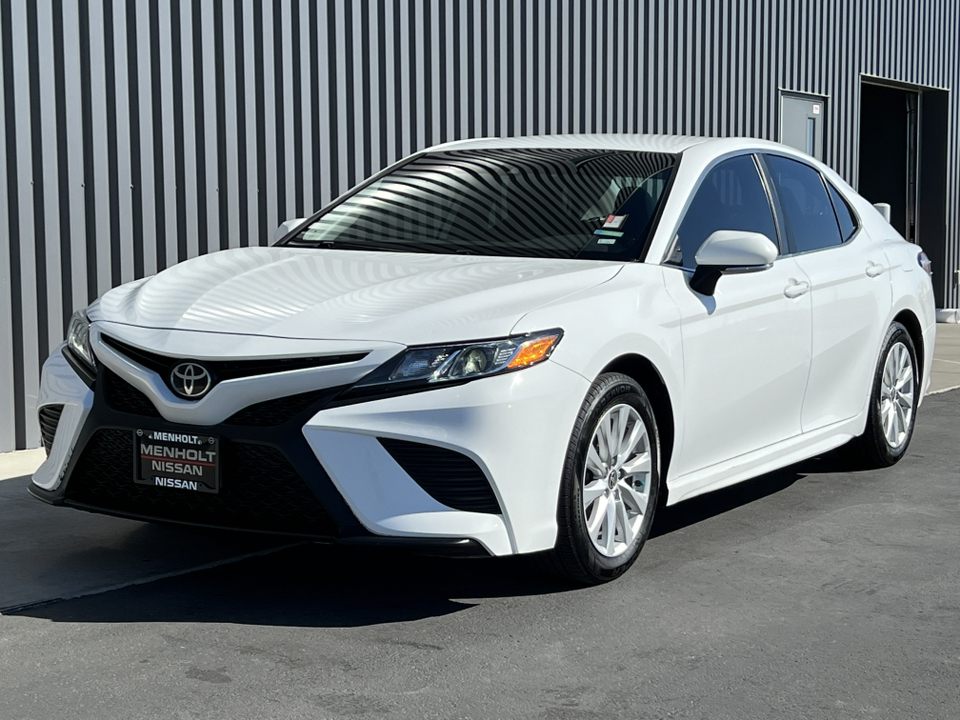 2020 Toyota Camry SE Nightshade 37