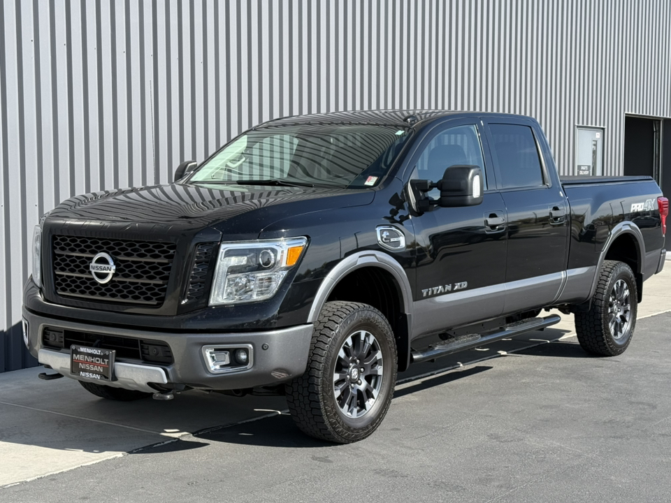 2016 Nissan Titan XD PRO-4X 38