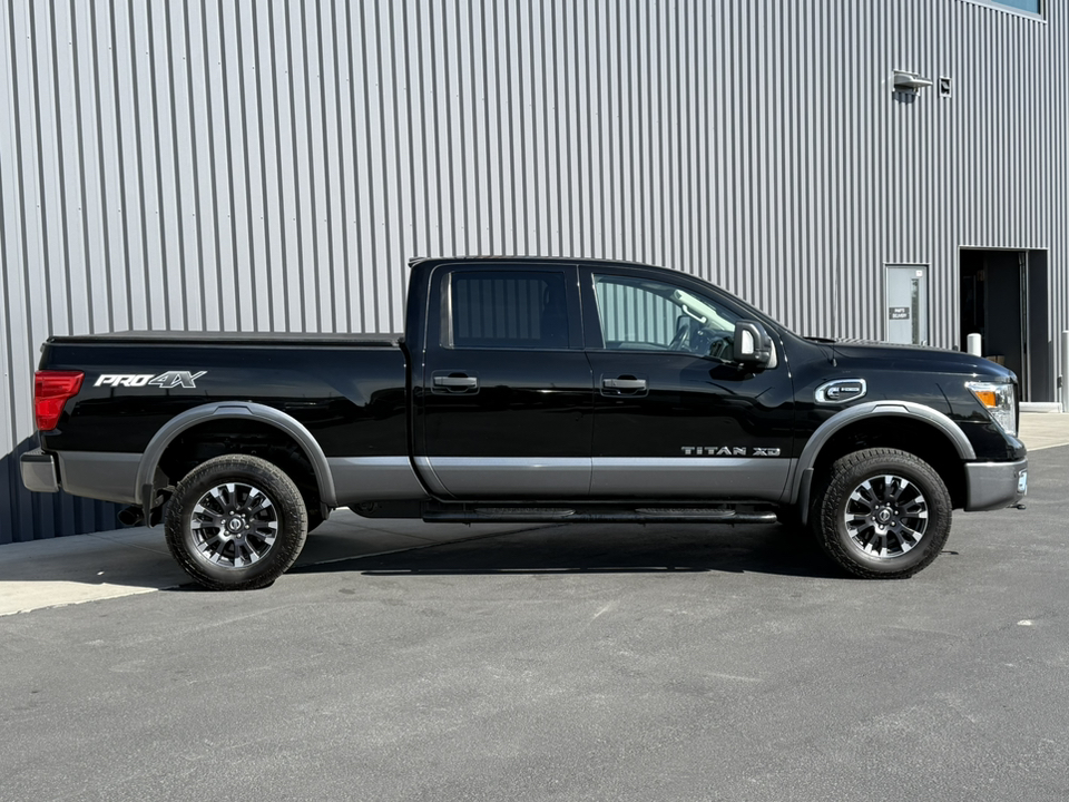 2016 Nissan Titan XD PRO-4X 43