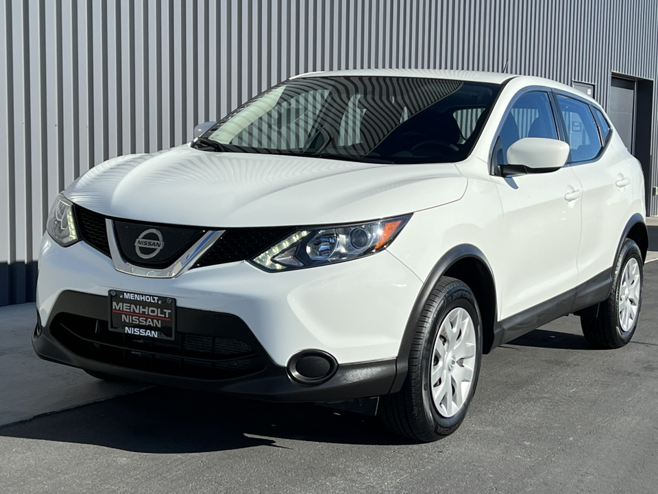 2019 Nissan Rogue Sport S 34