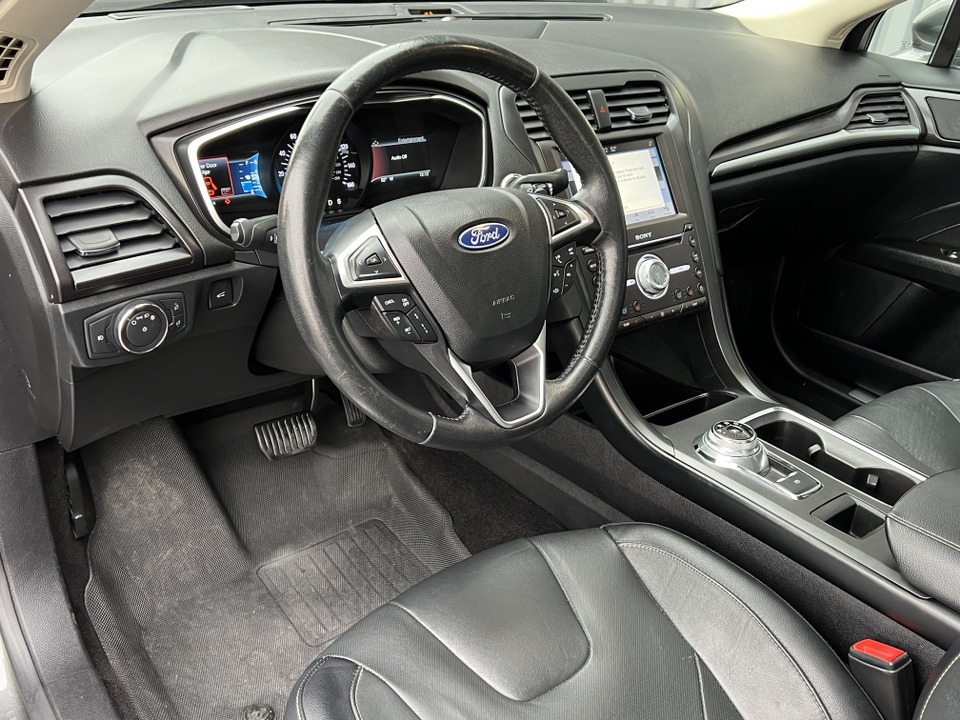 2019 Ford Fusion Titanium 18