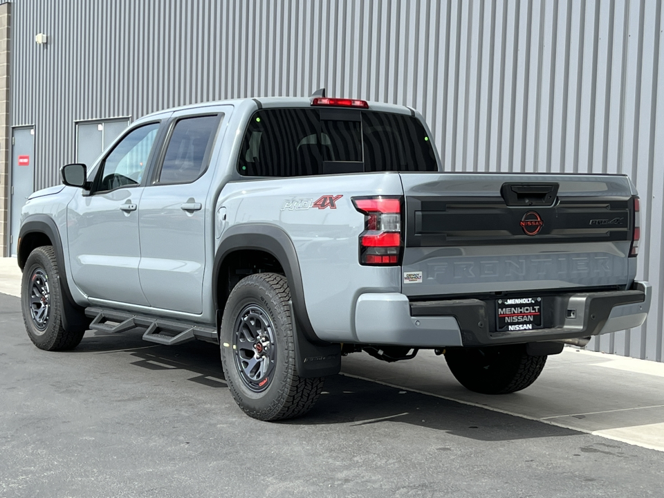 2025 Nissan Frontier PRO-4X 10