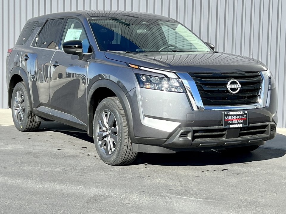 2025 Nissan Pathfinder S 1