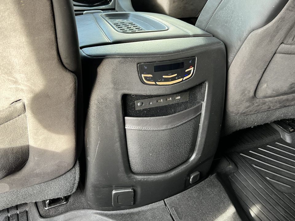 2017 Cadillac Escalade Platinum-4X4 43