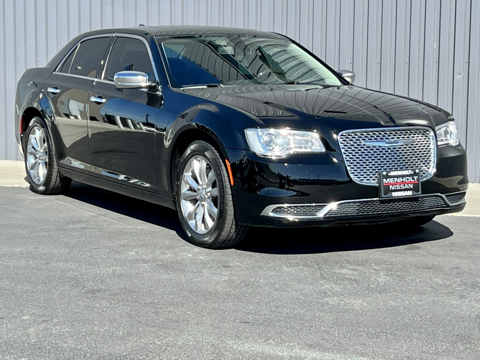 2020 Chrysler 300C Limited 1