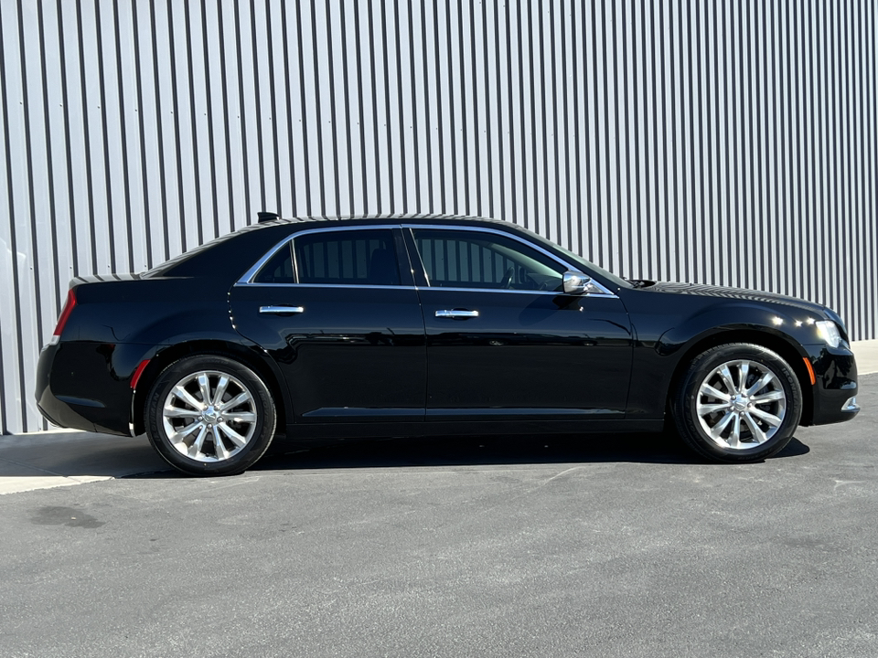 2020 Chrysler 300C Limited 44