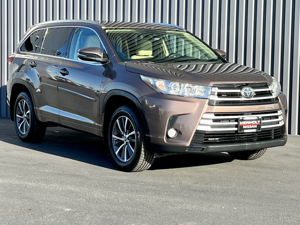 2017 Toyota Highlander XLE 1