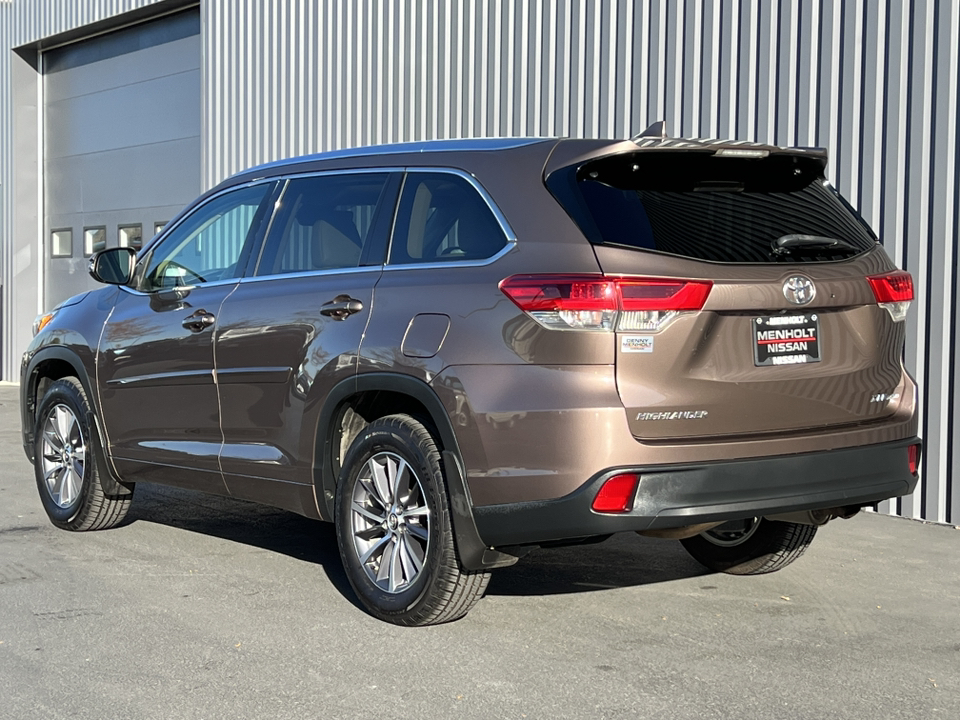 2017 Toyota Highlander XLE 12