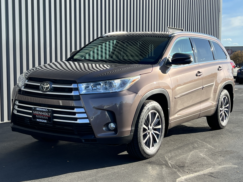 2017 Toyota Highlander XLE 43