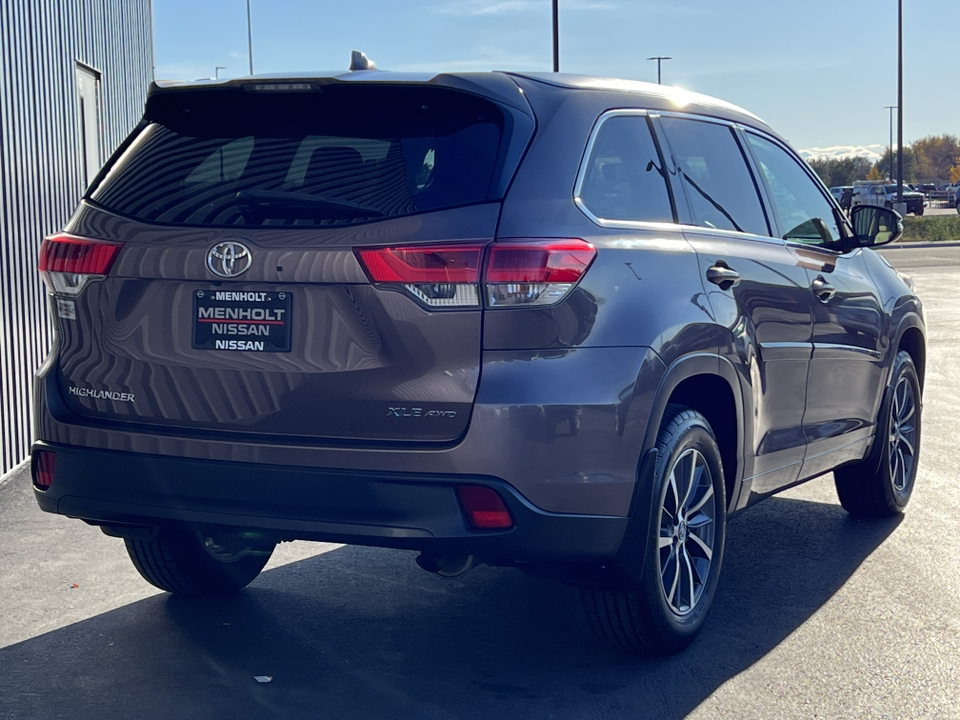 2017 Toyota Highlander XLE 46