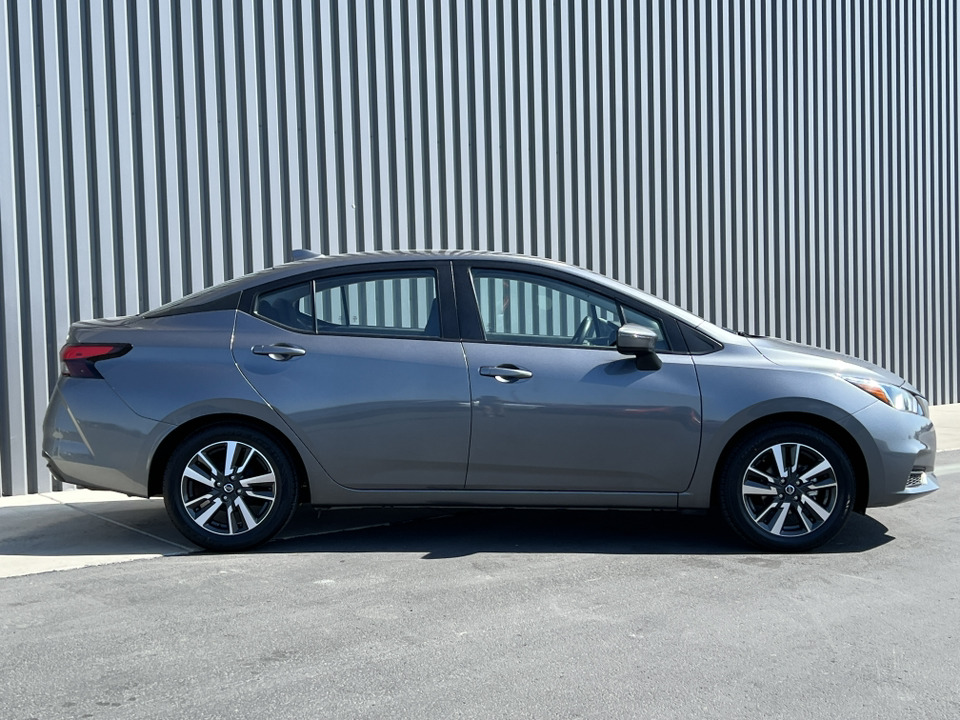 2021 Nissan Versa SV 41