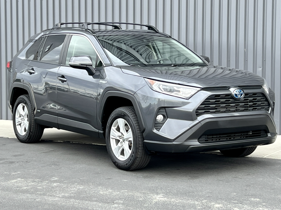 2021 Toyota RAV4 Hybrid XLE 1